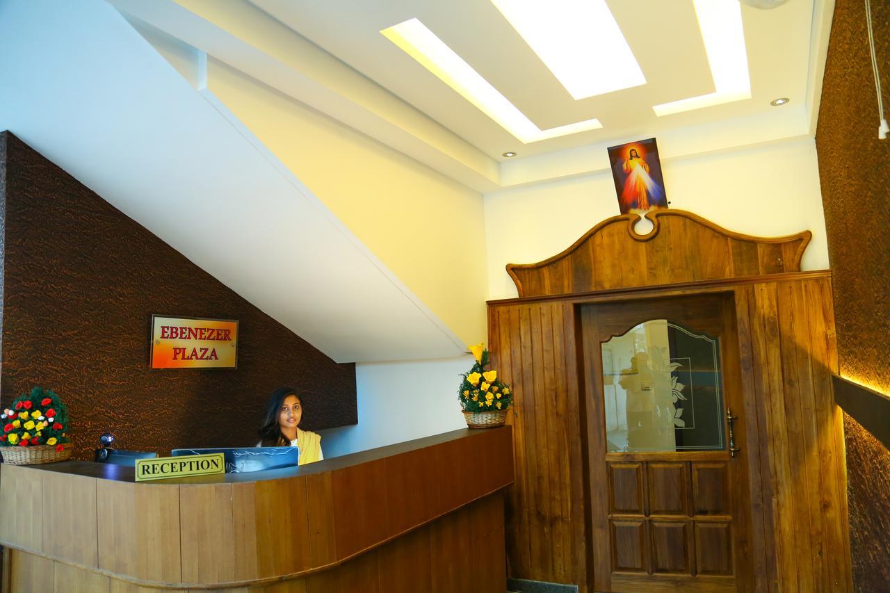 Ebenezer Plaza Hotel Недумбасери Екстериор снимка